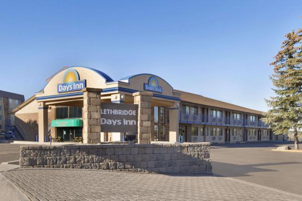 A la foto es mostra l'objecte Days Inn by Wyndham Lethbridge situat a la ciutat de Lethbridge.
