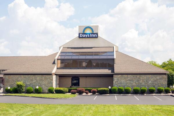 Na fotografii je vidět objekt Days Inn by Wyndham Maumee/Toledo nacházející se ve městě Maumee.