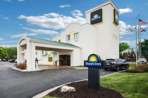 På billedet ses objektet Days Inn by Wyndham Blue Springs beliggende i byen Oak Grove.