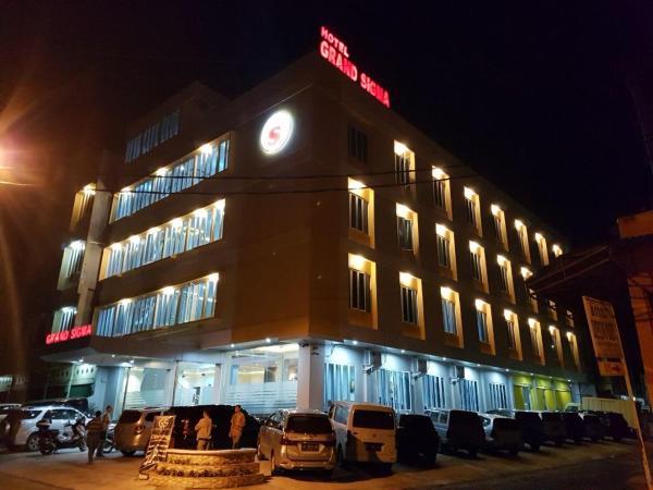 A la foto es mostra l'objecte Hotel Grand Sigma situat a la ciutat de Lahat.