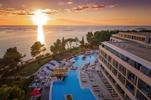 Kuvassa näkyy kohde Hotel Parentium Plava Laguna, joka sijaitsee kaupungissa Poreč.