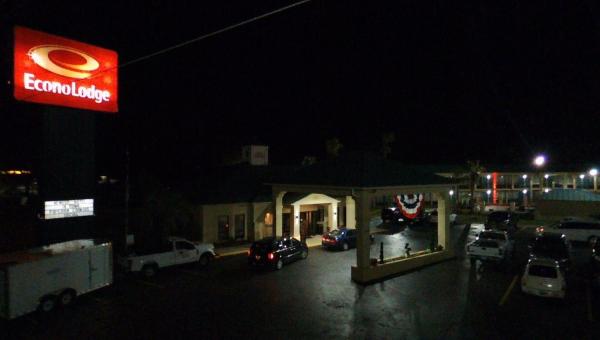 Na fotografii je vidět objekt Econo Lodge nacházející se ve městě Okatie.