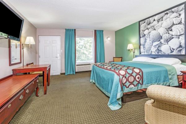 Super 8 by Wyndham Marianna photo 5