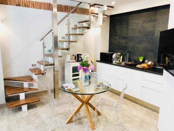 A la foto es mostra l'objecte Dimora Umberto Apartment situat a la ciutat de Catània.