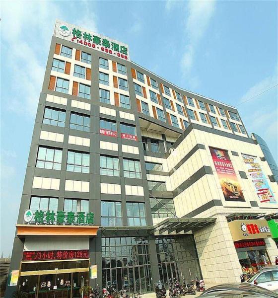 Na zdjęciu widoczny jest obiekt GreenTree Inn Jiangsu Taizhou Dongfeng Road Express Hotel położony w mieście Tangwan.