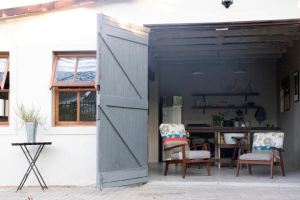 A la foto es mostra l'objecte Avo&Oak Guesthouse situat a la ciutat de George.