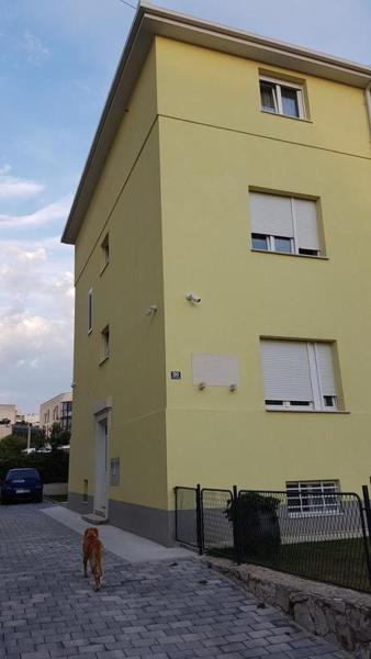 写真にはスプリト市にあるStudio Apartman Sanが写っています。