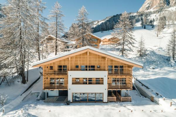 På billedet ses objektet Chalet Roenn beliggende i byen Colfosco.