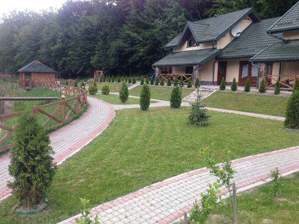 På bildet vises objektet Поляна Купіль som ligger i byen Mykolajiv.