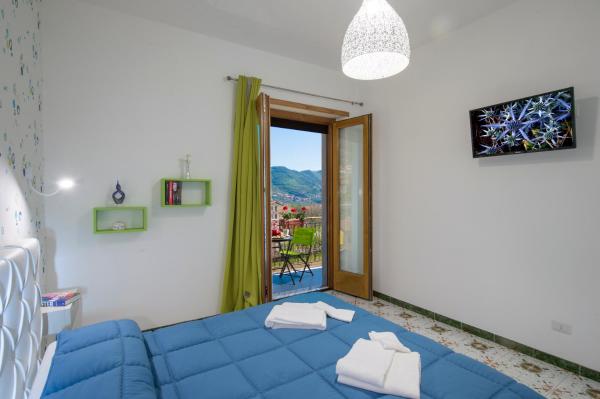 A la foto es mostra l'objecte Casa Loreto, Agerola situat a la ciutat de Agerola.