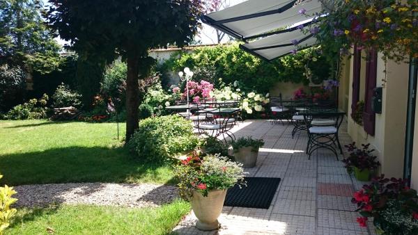 Billede 4: LOGIS - Hôtel Restaurant Les Tilleuls
