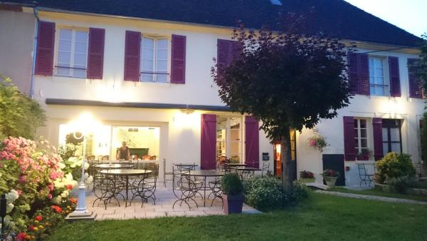 Billede 5: LOGIS - Hôtel Restaurant Les Tilleuls