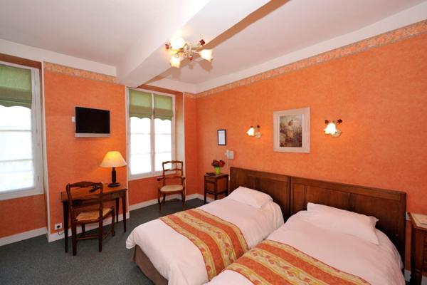 Billede 9: LOGIS - Hôtel Restaurant Les Tilleuls