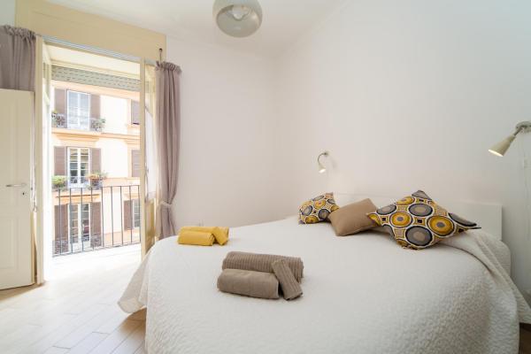 Na foto é possível ver o objeto Napoli Centro Suite - Duomo Apartment localizado na cidade de Naples.