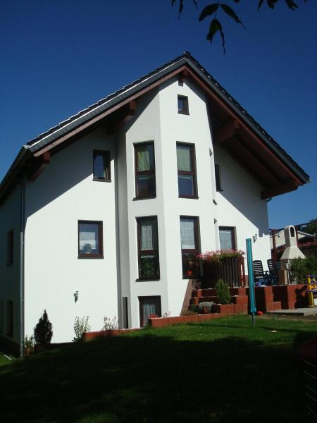 Na zdjęciu widoczny jest obiekt Ferienwohnung Michael Meißner ruhig, gemütlich und kinderfreundlich położony w mieście Crottendorf.