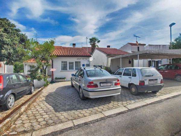 A la foto es mostra l'objecte Apartments Dragana 1508 situat a la ciutat de Poreč.