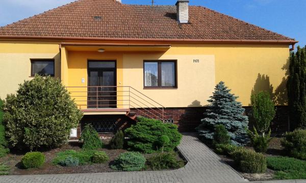 Na foto é possível ver o objeto Zdeňka - apartmán localizado na cidade de Vacenovice.
