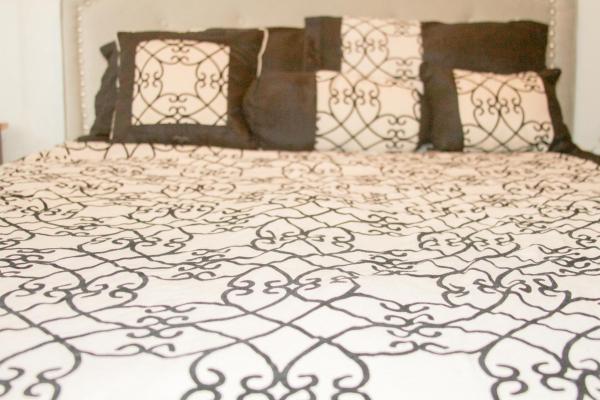 Na zdjęciu widoczny jest obiekt 2 BEDROOM / 1 BATH ONLY 5 MINUTES AWAY FROM BANK OF HAWAII położony w mieście Sinajana.