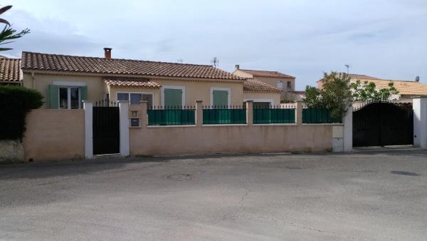 A la foto es mostra l'objecte L'ilot de Carpentras situat a la ciutat de Carpentras.