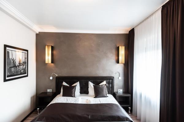 Mauritius Komfort Hotel In Der Altstadt - Colonia