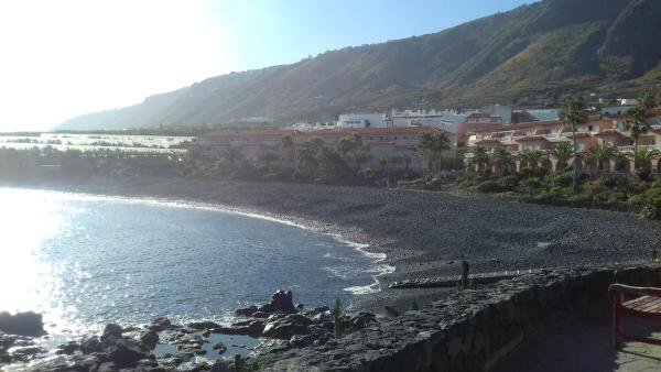 A la foto es mostra l'objecte Aptos. Las Salinas situat a la ciutat de Garachico.