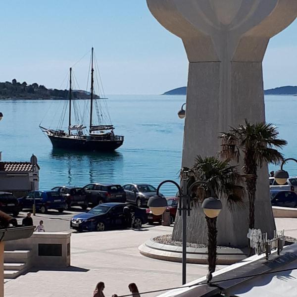 A la foto es mostra l'objecte City Center House situat a la ciutat de Vodice.