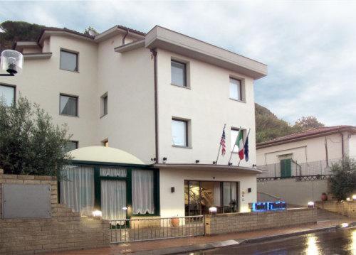 På billedet ses objektet Hotel I' Fiorino beliggende i byen Ambrogiana.