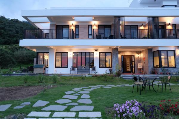 A la foto es mostra l'objecte Moonlit Seaview Homestay situat a la ciutat de Donghe.