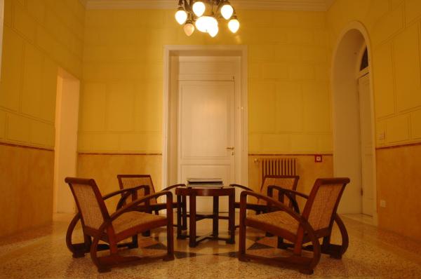 Na fotografii je vidět objekt palazzo pantaleo nacházející se ve městě Palermo.