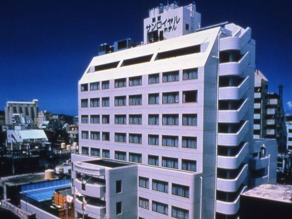 Na zdjęciu widoczny jest obiekt Ryukyu Sun Royal Hotel położony w mieście Naha.