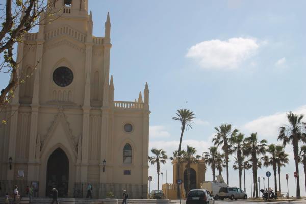 A la foto es mostra l'objecte Chipiona edf. Arrecife situat a la ciutat de Chipiona.
