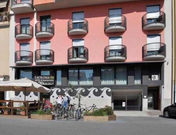 A la foto es mostra l'objecte Lacroma Bio Hotel & Apartments situat a la ciutat de Grado.
