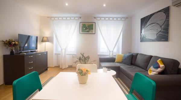 A la foto es mostra l'objecte Apartments S&A situat a la ciutat de Zagreb.