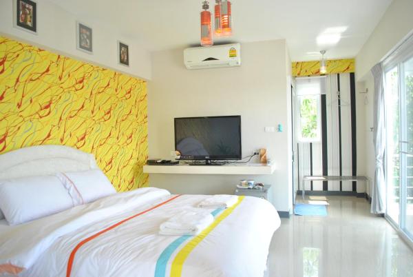 A la foto es mostra l'objecte O.U.M. Hotel - โรงแรมโอยูเอ็ม situat a la ciutat de Uttaradit.