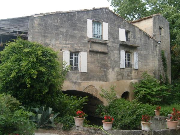 På billedet ses objektet Moulin du Pont d'Alzon beliggende i byen Uzès.