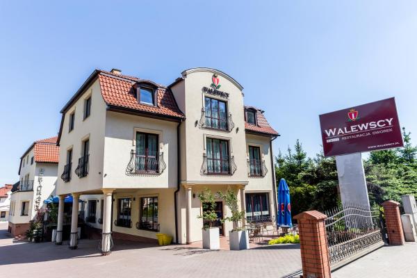 Na zdjęciu widoczny jest obiekt Hotel Walewscy położony w mieście Sulmin.