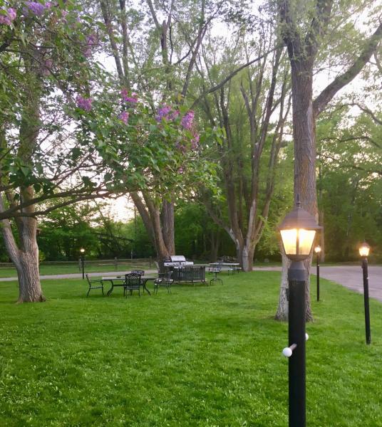 Elk Rapids Lakeshore Inn - Elk Rapids, MI