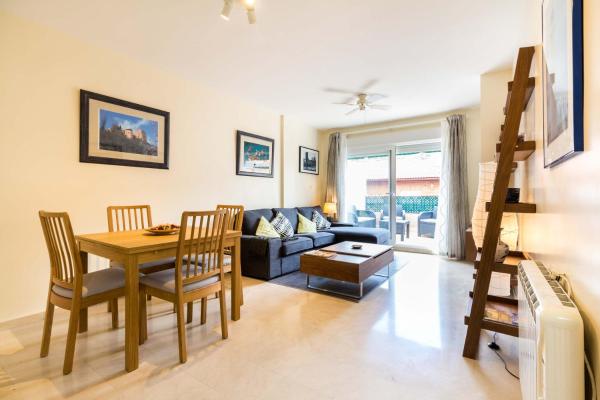 A la foto es mostra l'objecte Apartamento Paseo del Salón situat a la ciutat de Granada.