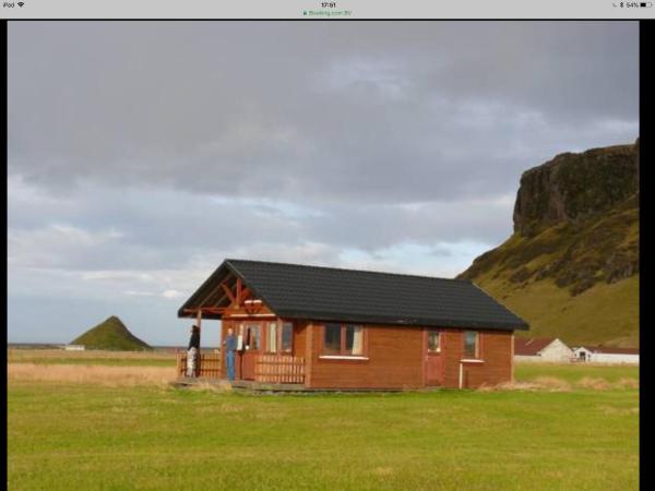 Auf dem Foto ist das Objekt Vellir in der Stadt Solheimahjaleiga zu sehen.