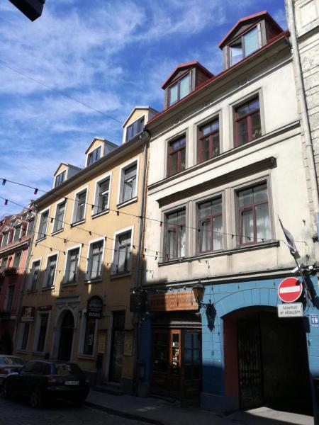 Three-Bedroom Apartment on Peldu 19, Riga