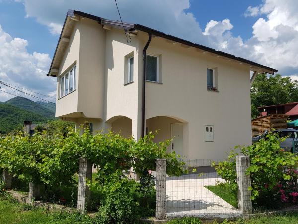 A la foto es mostra l'objecte Lakeview rest Home situat a la ciutat de Konjic.
