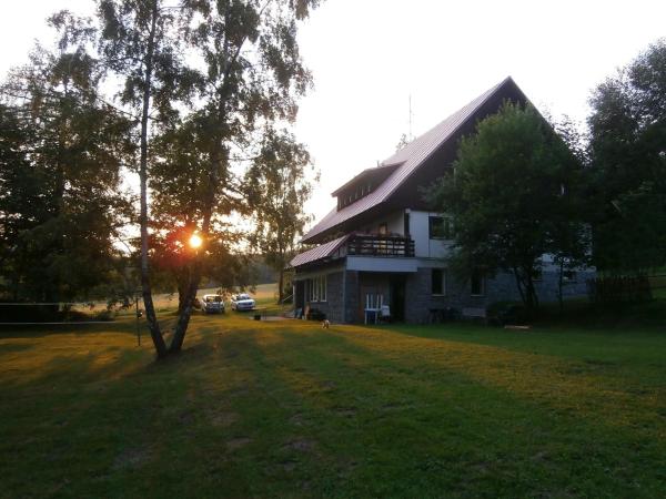 A la foto es mostra l'objecte Penzion Luna situat a la ciutat de Přední Výtoň.