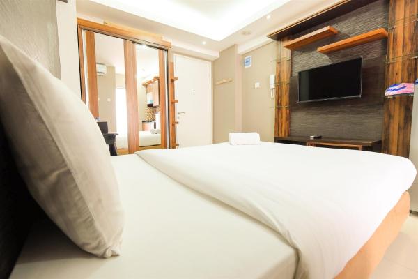 A la foto es mostra l'objecte Simple Studio Bassura City Apartment By Travelio situat a la ciutat de Jakarta.