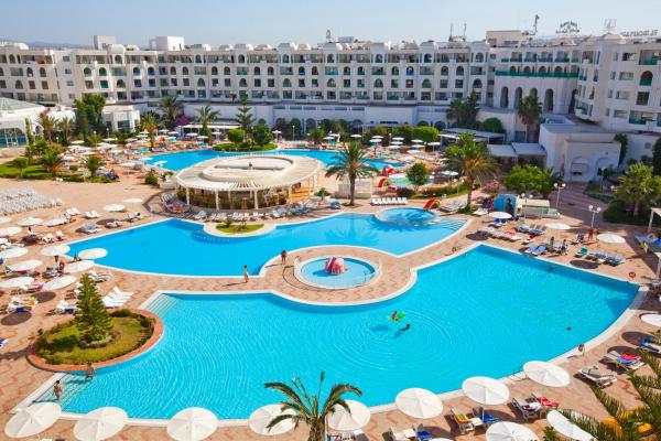 A la foto es mostra l'objecte El Mouradi El Menzah situat a la ciutat de Hammamet.