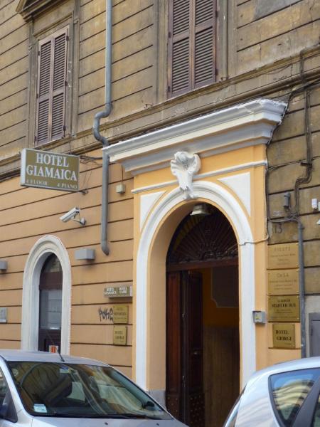 Na fotografii je vidět objekt Hotel Giamaica for Girls & Ladies Only nacházející se ve městě Řím.