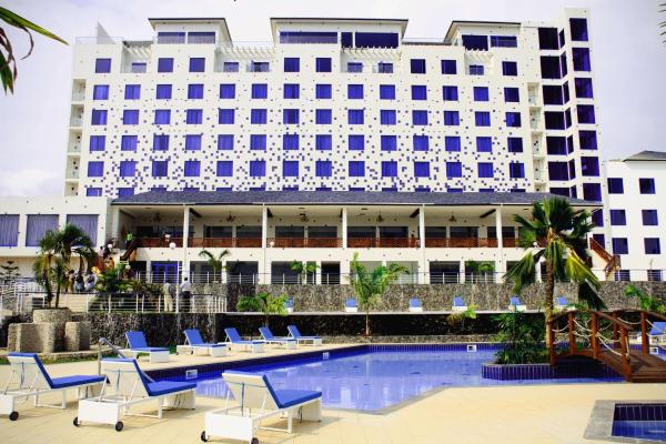 A la foto es mostra l'objecte Best Western Plus Serene Atlantic Hotel situat a la ciutat de Takoradi.