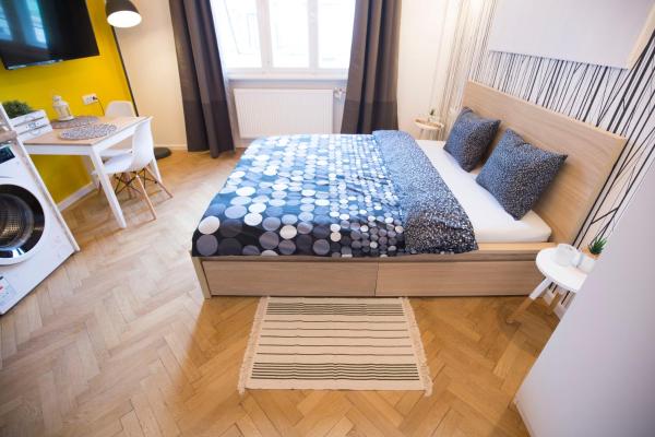 Central Chic Up Studio, Bukareszt