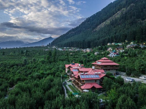 A la foto es mostra l'objecte ShivAdya Boutique Stay Near Manali Quiet Naggar Side Retreat situat a la ciutat de Manāli.