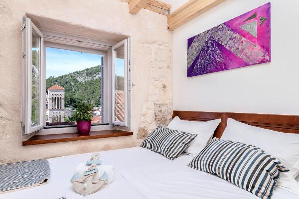 A la foto es mostra l'objecte Successus Old Town House situat a la ciutat de Hvar.