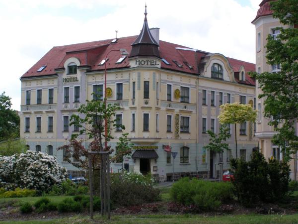 Na fotografii je vidět objekt Hotel Goethe nacházející se ve městě Aš.
